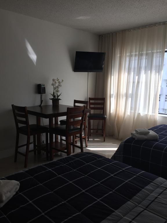Ocean Front Resort Studio マイアミビーチ 部屋 写真
